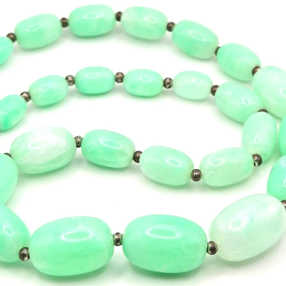 Vtg Seafoam Green Marbled UV Reactive Lucite Bead‎ Necklace Silver Tone Spacers